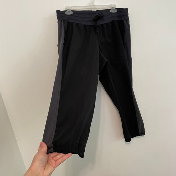 C9 BY CHAMPION Semi Fitted Drawstring Capri Pant Black Gray Colorblock Active L - Picture 10 of 15
